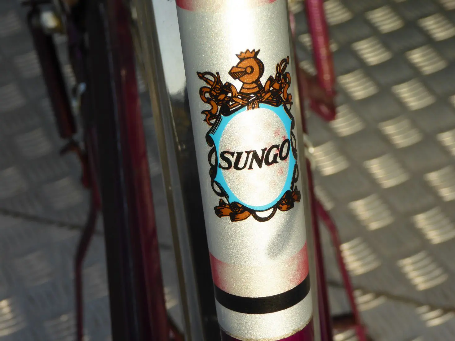 昭和の秀工舎サン号実用自転車です。長年倉庫に箱詰めしてあったのを組み立てたもの。 昭和レトロ] 秀工舎サン号・40年前のデッドストック・1970年代