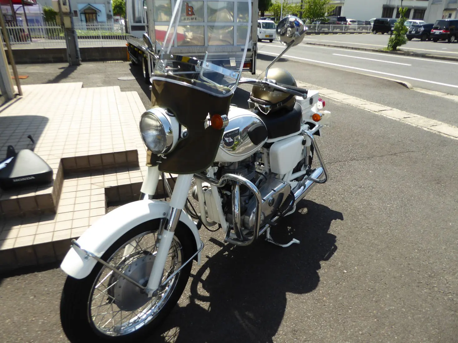 日本　白バイ　装備品 4f8e0175a5f4d31168f7f33c313302