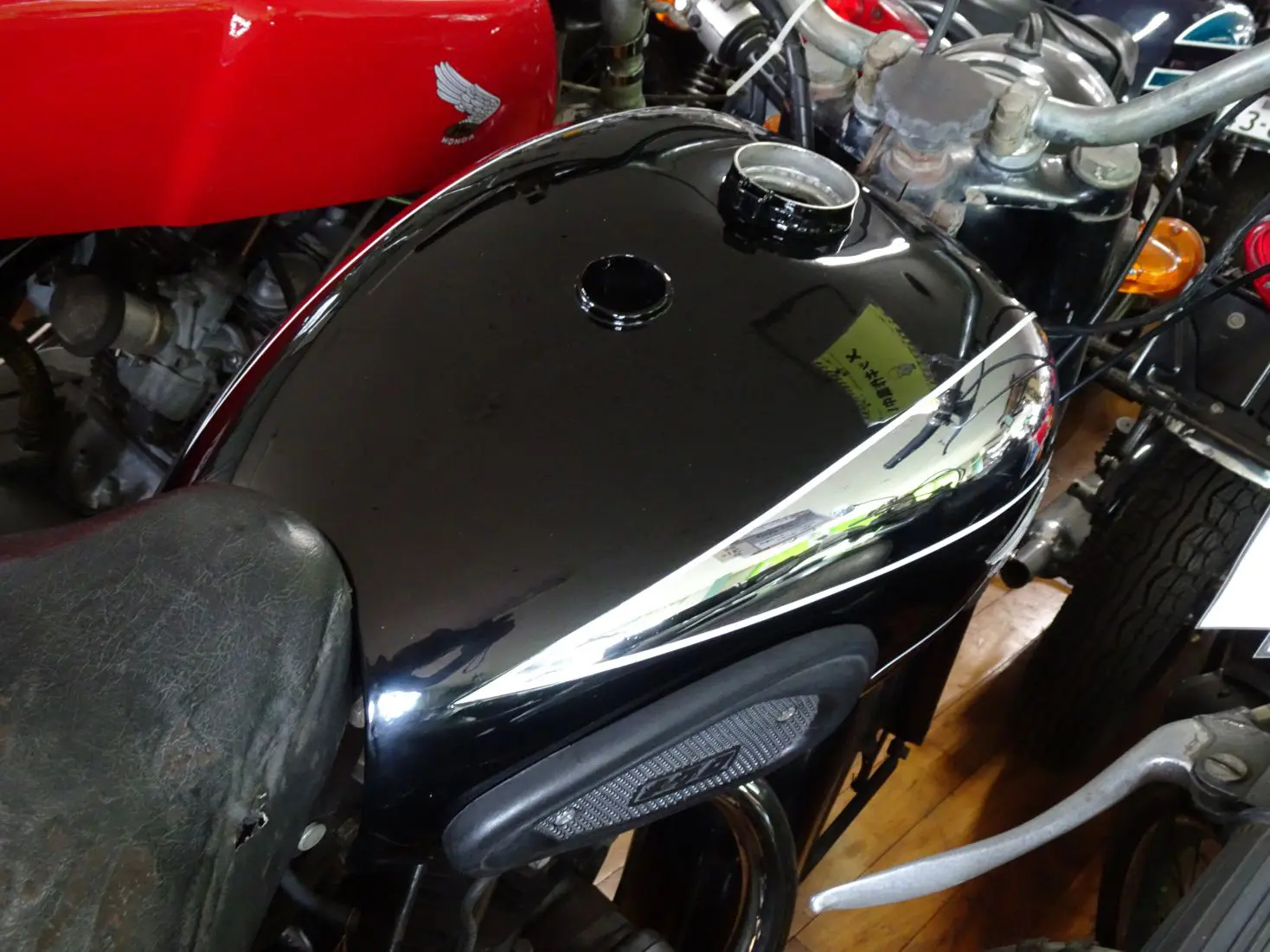 メグロS8・W1SAのタンクの塗装が出来上がりました！ :: ブログ