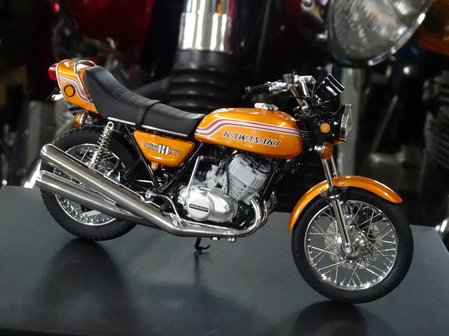 y062 未組立品 KAWASAKI マッハⅢ 750SS 1/8 スケール プラモデル 