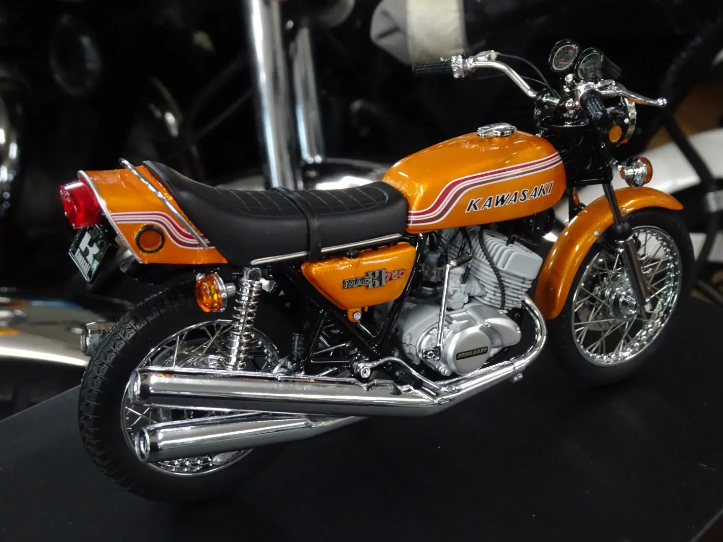 取引 アオシマ 限定プラモデル 完成品 カワサキ z1z2 750ss 全13カラー