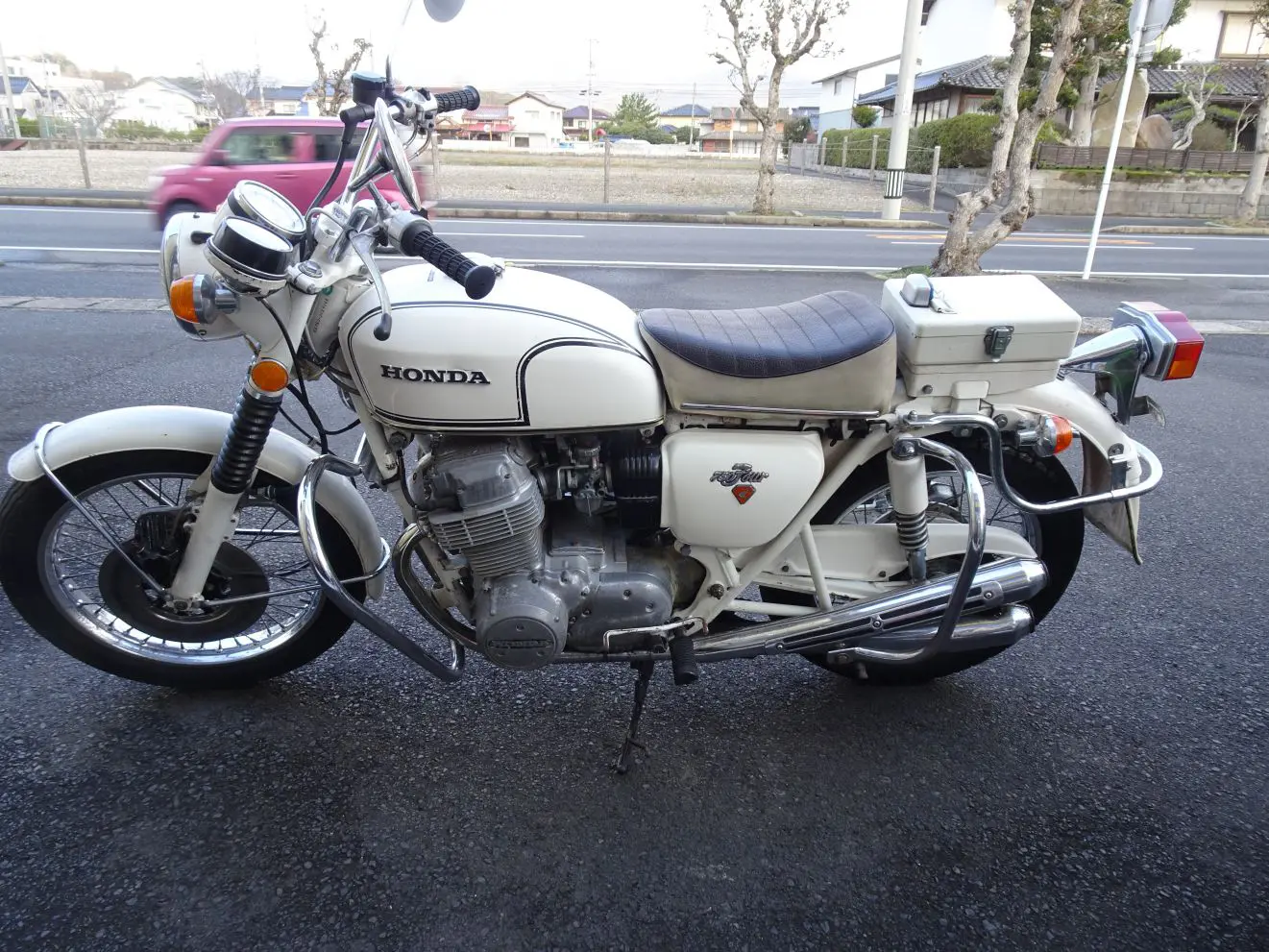 CB750FOUR K2 #3 白バイ :: HONDA | ベストオートの時代部屋