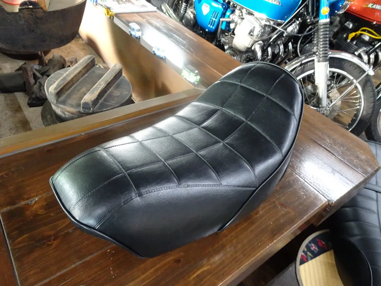 AV50のシート張替え :: ブログ | ベストオートの時代部屋